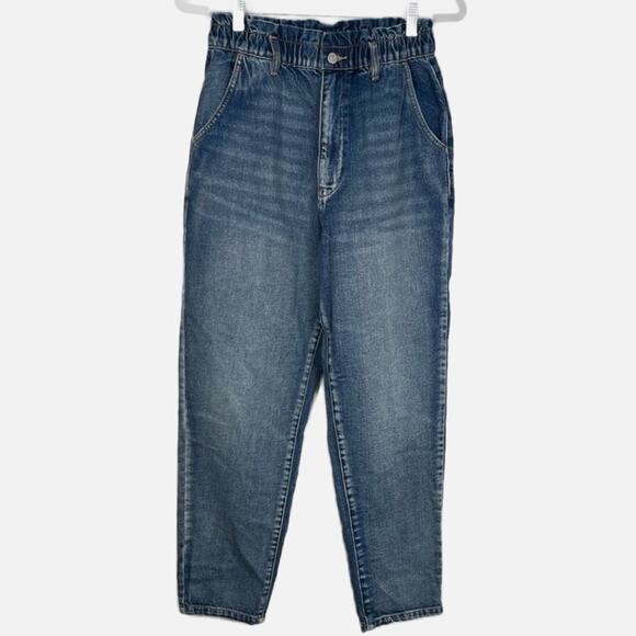 BDG Pull On Pleated Waist Mom Jeans - Picture 2 of 4